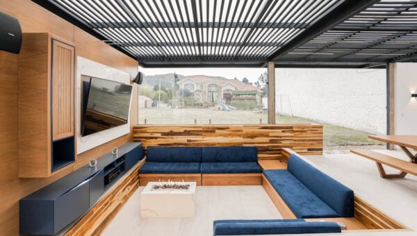 7 Mistakes to Avoid When Designing Your Outdoor Living Space