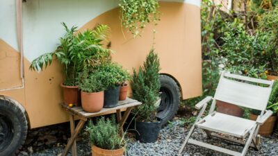 10 Space-Saving Ideas for Small Gardens and Patios